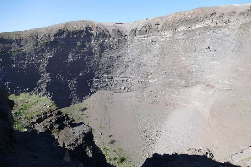 From Rome: Pompeii and Vesuvio Guided Day Trip with Lunch - Should you book the Pompeii and Vesuvius day trip?