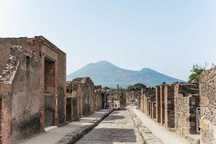 From Rome: Pompeii Day Trip with Optional Vesuvius and Lunch - Two hours inside Pompeii