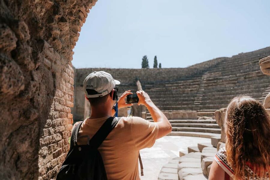 From Rome: Pompeii with Expert Guide & Amalfi Coast Day Trip - Meeting in central Rome