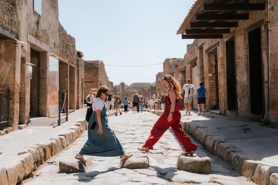 From Rome: Pompeii with Expert Guide & Amalfi Coast Day Trip - Pompeii with an archaeology specialist