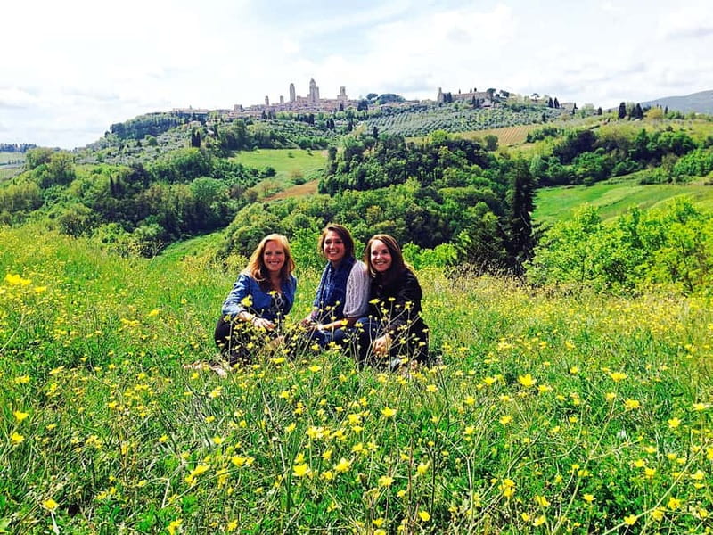 From Rome: Tuscany Wine Tour, San Gimignano & Florence - The guide and group size