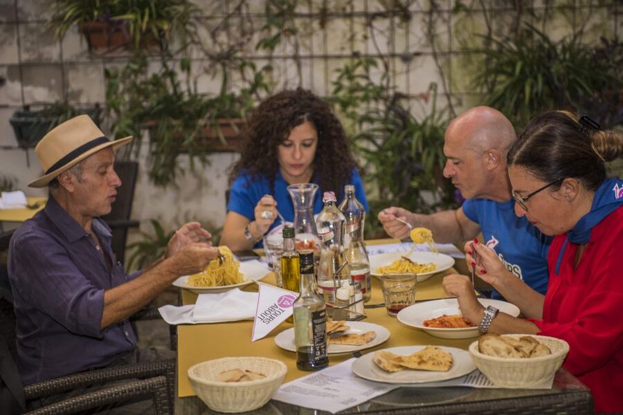From Rome: Villa d'Este and Hadrian's Villa Tour with Lunch - Meeting at Castro Pretorio and riding to Tivoli