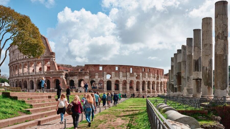 Gladiators & Saints: Colosseum Arena and St. Peter's Prison - Why start at Mamertine Prison?