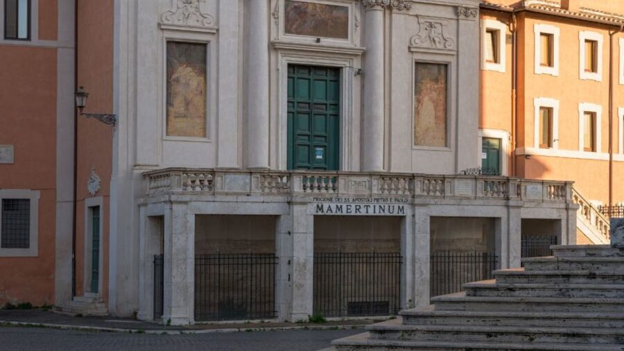 Gladiators & Saints: Colosseum Arena and St. Peter's Prison - Reading the Roman Forum and Palatine Hill