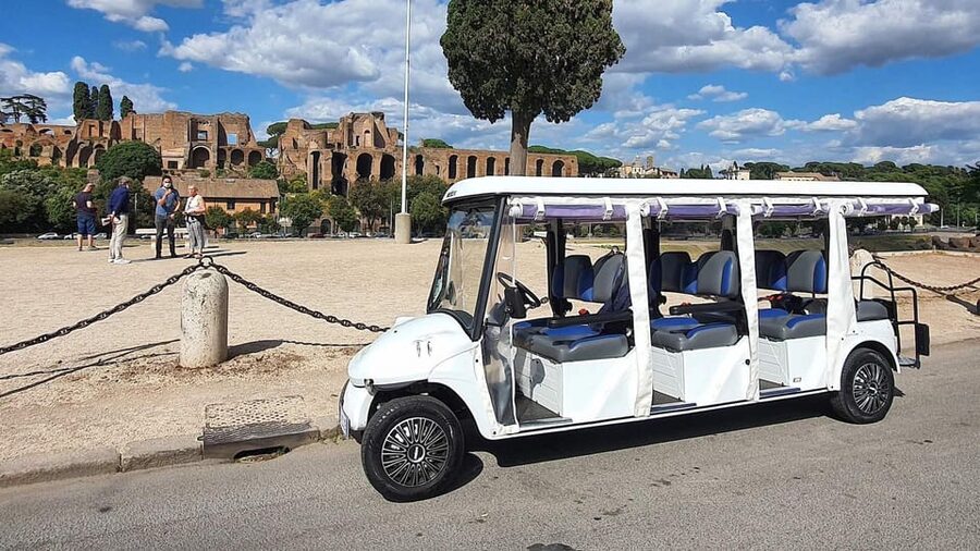 Golf Cart Tour of Rome: 3h with local guide and Gelato - Piazza Navona and the Pantheon