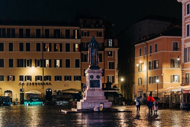 Haunted Rome Ghost Tour - The Original - Piazza Farnese and the darker side of power