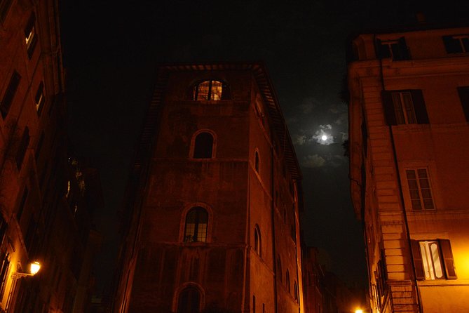 Haunted Rome Ghost Tour - The Original - The Pope’s private route and the Brotherhood of Death