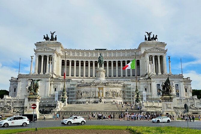 Historical Walking Tour in Rome City Center with Hidden Gems - Sant’Ignazio turns painting into architecture