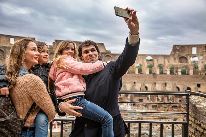 Kids-Tailored Tour of the Colosseum Roman Forum & Palatine Hill - Climbing Palatine Hill for the final hour