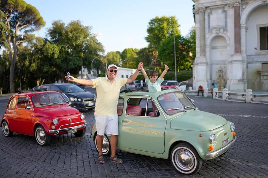 La Dolce Vita: Cruising Rome in a Classic Fiat 500 - Passing Circus Maximus and seeing Rome from the road