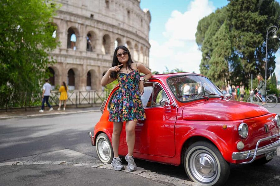 La Dolce Vita: Cruising Rome in a Classic Fiat 500 - Photos, group size, and comfort