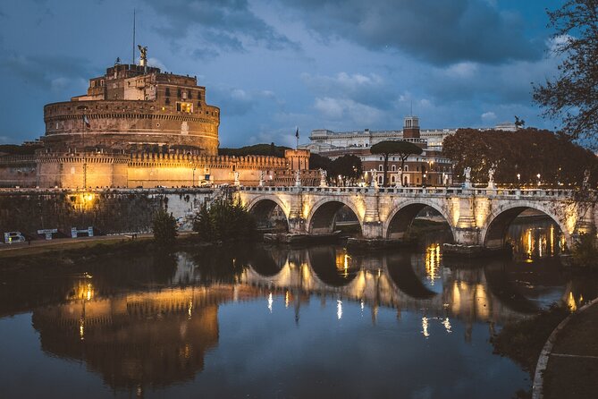 Night Tour of Rome with Local Pizza Dinner and Gelato Experience - The Pantheon and Piazza Navona