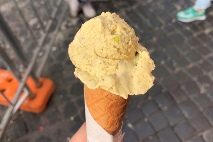 No Diet Club - Unique local Food Tour in Rome! (Trastevere) - What the guide adds to the food