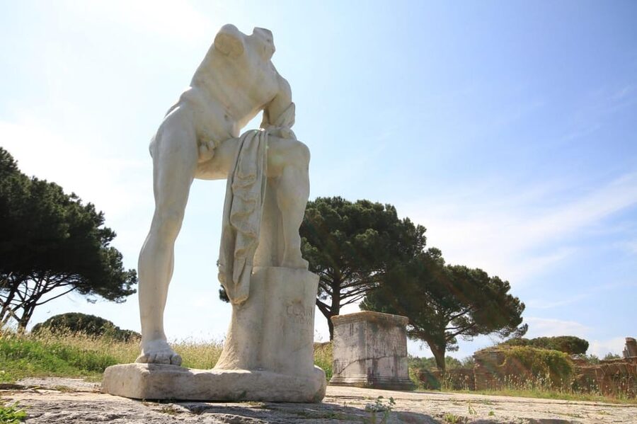 Ostia Antica: Hidden City Guided ENGLISH Tour with Transfer - The first steps into a 2,000-year-old town