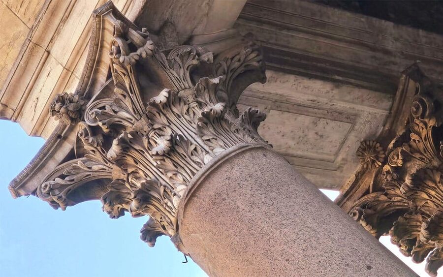 Pantheon Audio Guided Tour: Endless Imperial Rome Experience - The dome and its open eye