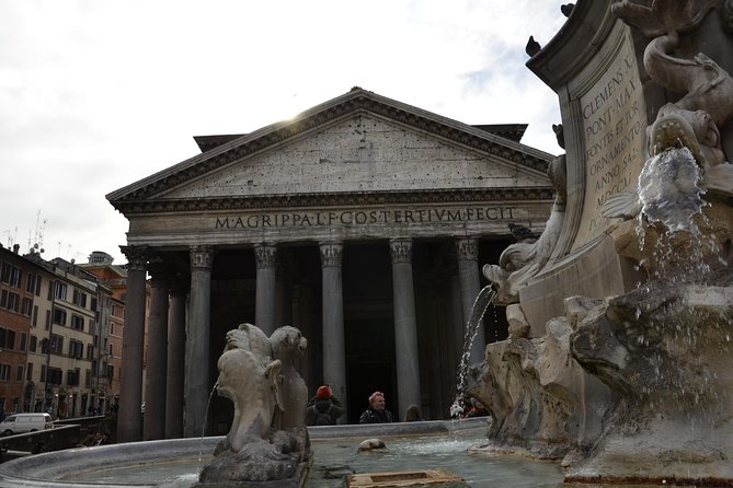 Pantheon Elite Guided Tour - Rome's Iconic Ancient Temple - The Pantheon as church and burial place