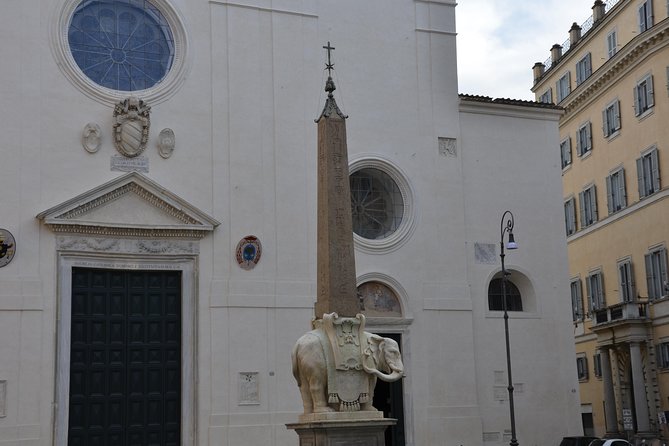 Pantheon Elite Guided Tour - Rome's Iconic Ancient Temple - The exterior, columns, and dome