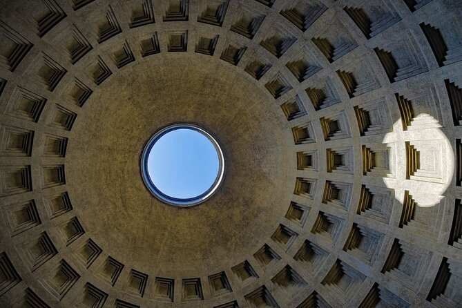 Pantheon Guided Tour with Priority Entrance Tickets - Chapels, statues, and famous tombs