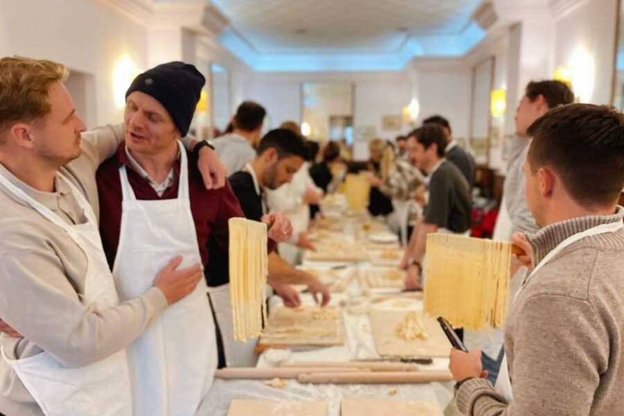 Pasta Cooking Class with Pesto Sauce Making in Rome Center - Why the small group changes the experience