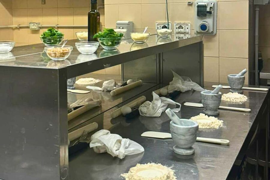 Pasta Cooking Class with Pesto Sauce Making in Rome Center - My final call on the Piazza Navona class