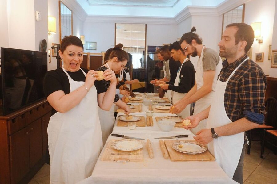 Pasta Cooking Class with Pesto Sauce Making in Rome Center - FAQ
