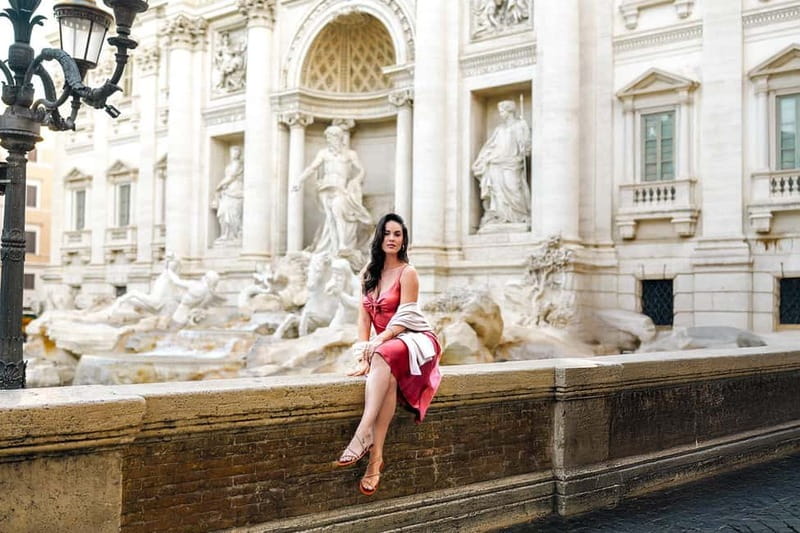 Photoshoot in Rome for couples - The premium plan with two sessions and golden-hour light