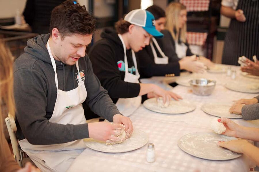 Pizza Cooking Class in Rome - Piazza Navona - Limoncello or coffee to finish