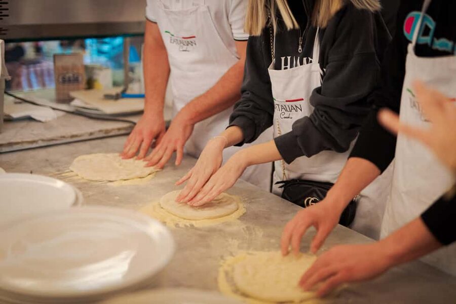 Pizza Cooking Class in Rome - Piazza Navona - A few practical tips for your visit