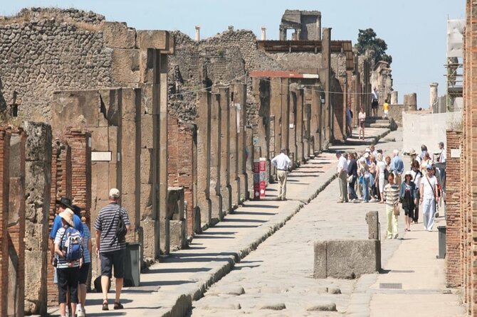Pompeii and Naples from Rome: Small Group Day Tour with Lunch - Key points to know before booking
