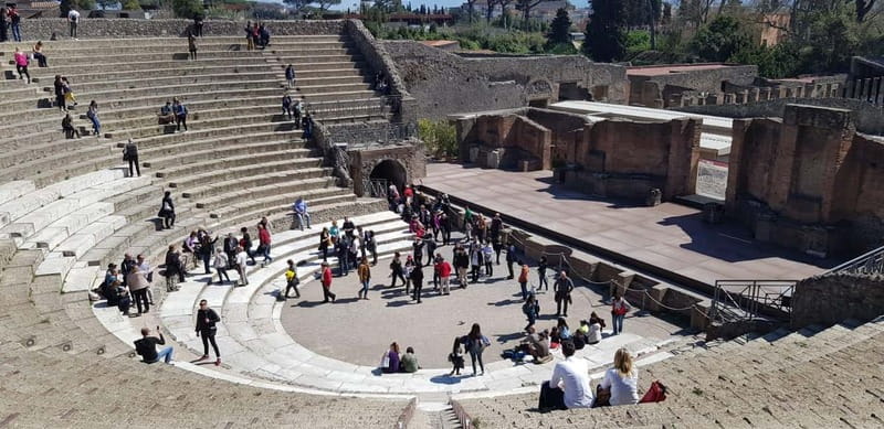 Pompeii: Entry Ticket w/ Guide and Transfers or Audio Guide - Choosing the guided tour or audio guide
