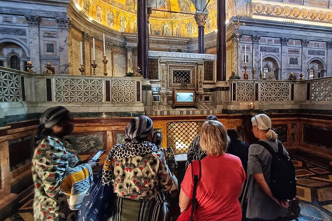 Pope Francis Tomb and Papal Basilicas Tour - Guides and the value of a small group