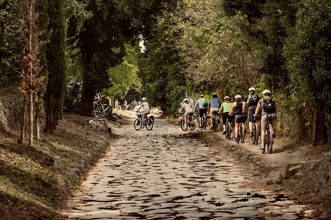 PRIVATE Appian Way and Lake Albano Ebike Tour with Italian Lunch - Why this route shows you a different Rome