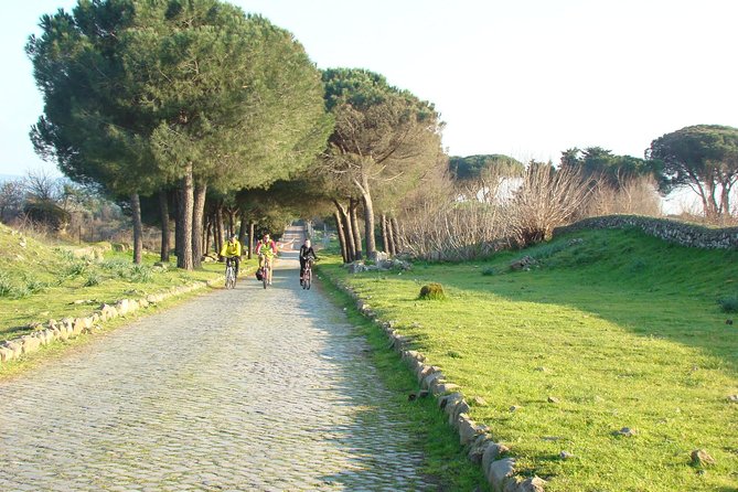 PRIVATE Appian Way and Lake Albano Ebike Tour with Italian Lunch - The Appian Way brings ancient Rome into view