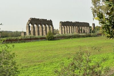 Private E-bike tour of Appian way, Aqueduct & catacombs with food