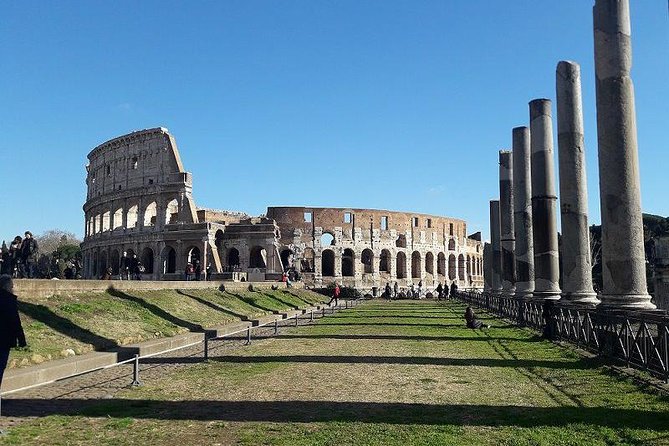 Private Rome WOW Tour in 1 Day: Luxury Car, Guide, Tkts & Lunch! - Trevi Fountain, Pantheon, and Rome’s famous squares