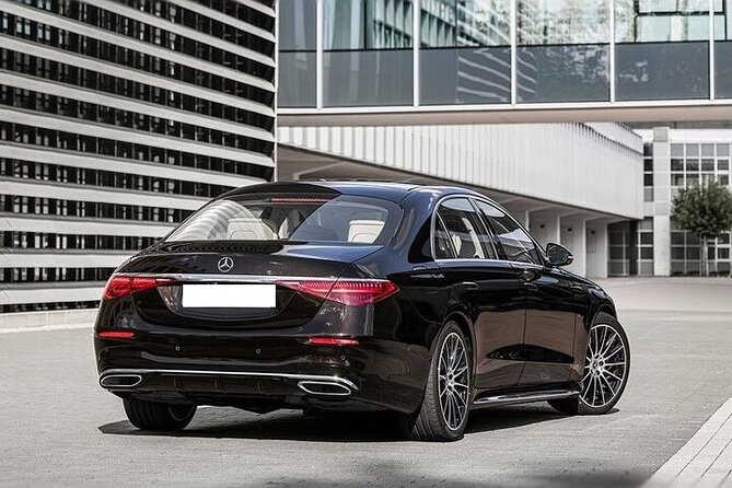 Private Transfer from Rome Fiumicino Airport FCO to Rome - Who should book this transfer?