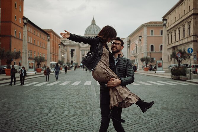 Professional Photoshoot in Rome - Starting near the Colosseum, Trevi Fountain, or another central point