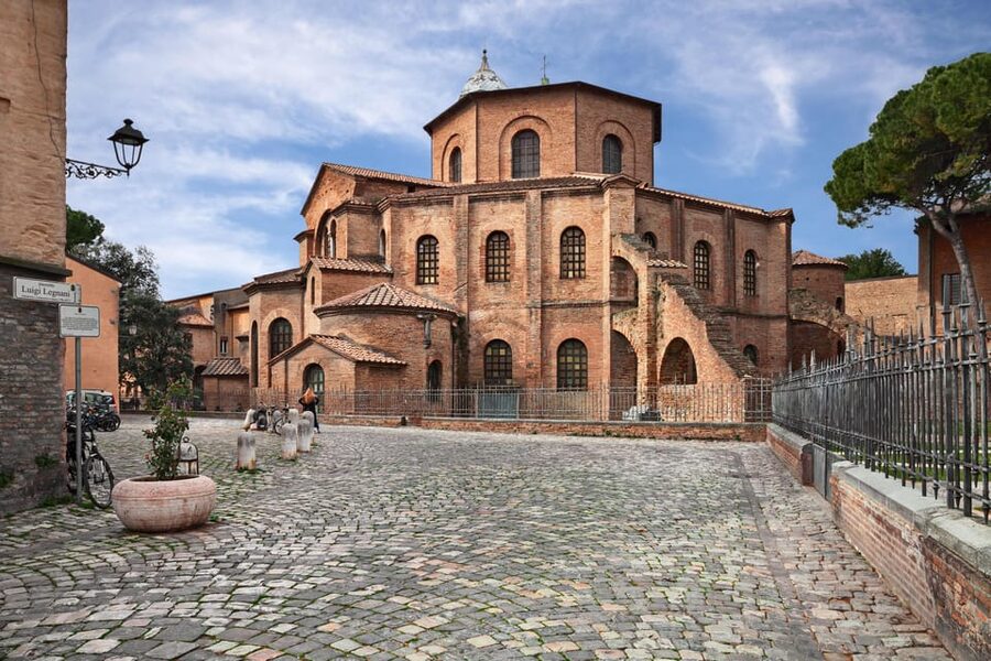 Ravenna: Private City Top Sights and Monuments Walking Tour - What the private format is really worth