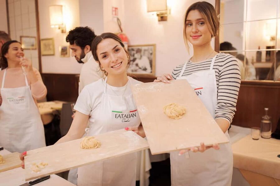 Ravioli Cooking Class in Rome - Piazza Navona - Rolling the dough the old-fashioned way