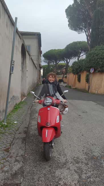 RENTA A VESPA - The three-hour Rome sightseeing ride