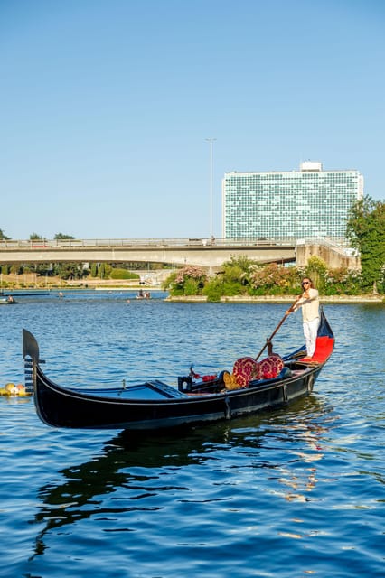 Roma: The one and only Roma Gondola tours on the lake! - Why EUR makes a useful break from central Rome