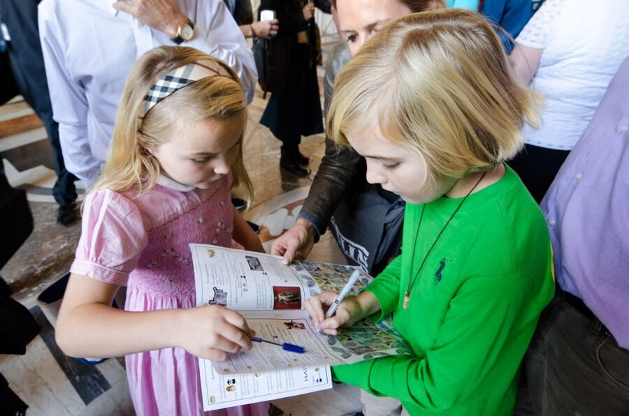 Rome: 2.5-Hour Family Vatican Highlight Scavenger Hunt - Vatican Gardens, carriages, and maps