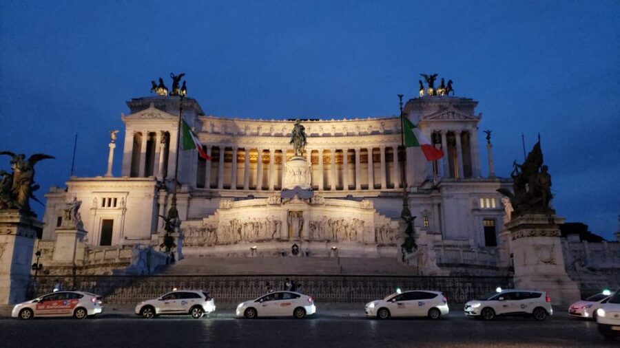 Rome: 2-Hour Golf Cart Sightseeing Tour at Night - How much value do you get for $202.78?