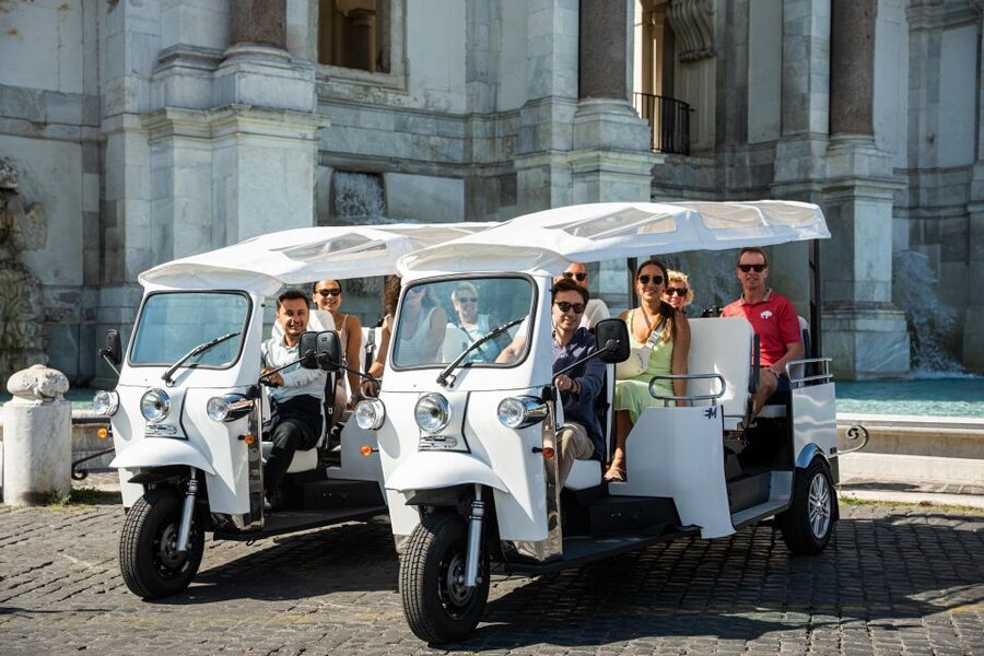 Rome: 2-Hour Vip Tuk-tuk tour with Hotel Pickup and Prosecco - Prosecco at the Fontana dell’Acqua Paola