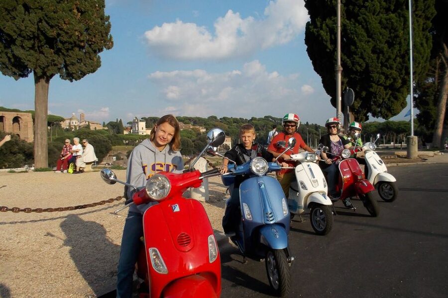 Rome 24-Hour Vespa Primavera Rental - What comes with the Vespa Primavera