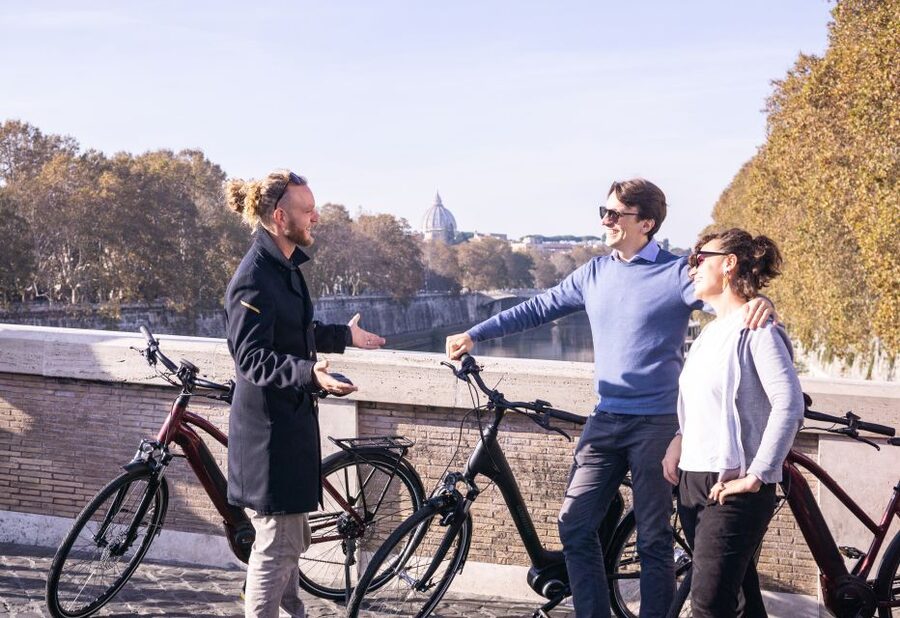 Rome: 3.5-Hour Small Group E-Bike Tour - The Pantheon and Trevi Fountain