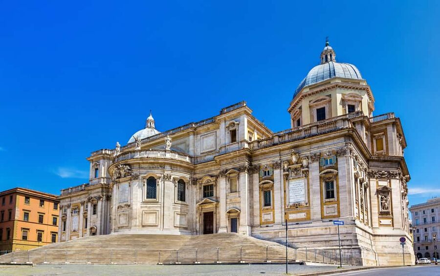Rome: 3 Papal Basilicas Guided Tour with Minivan Transfers - What the minivan transfers add