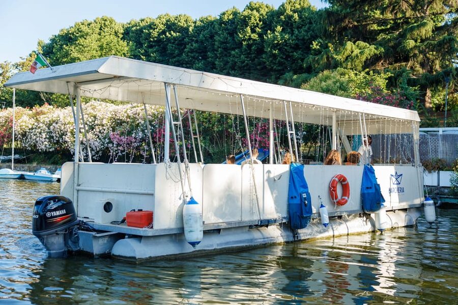 Rome: 30-minute boat tour to Laghetto dell'Eur - The atmosphere: calm rather than packed with information