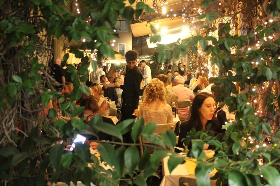 Rome: 4-Hour Private Tour with Driver - Why a private car makes sense in Rome