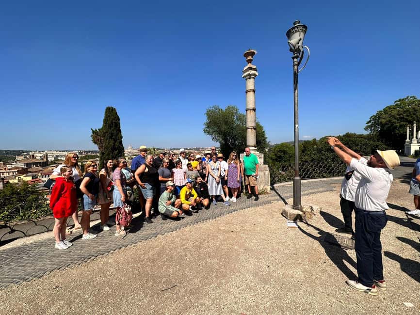 Rome: 4 hours Deluxe Golf cart Personalised Sightseeing tour - Why a golf cart makes sense in Rome